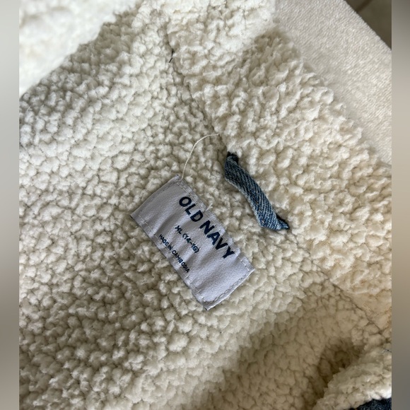 Light Blue Denim Jacket with Cream Sherpa Collar - Picture 3 of 4